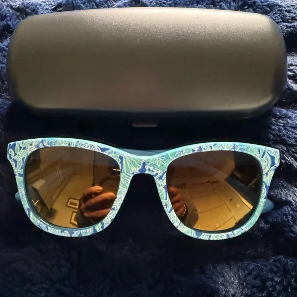 Lilly Pulitzer Maddie Polarized Sunglasses - Picture 1 of 4